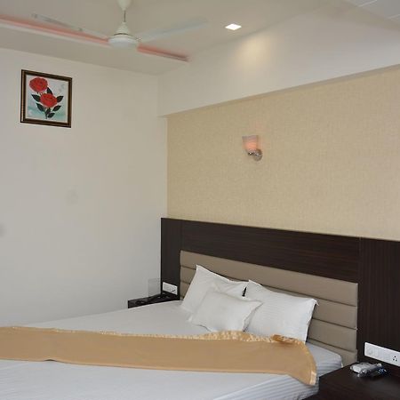 Hotel Darshan Rājula Exterior foto